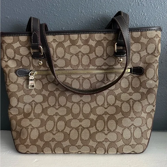 Coach F58282 Vintage Jacquard Tan and Brown Signature Tote - Picture 5 of 9